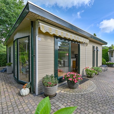 Te koop aan de Coevorderweg 27-022.