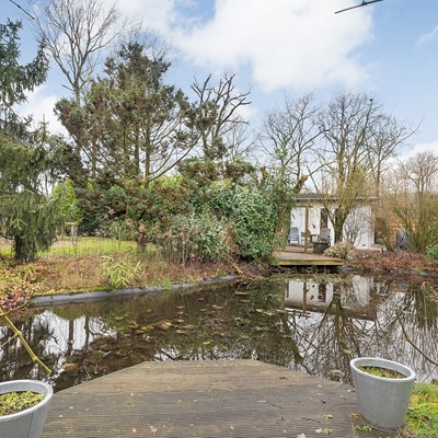 Te koop aan de Coevorderweg 27-68.