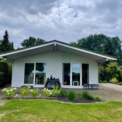 Te koop: fraai gelegen chalet.